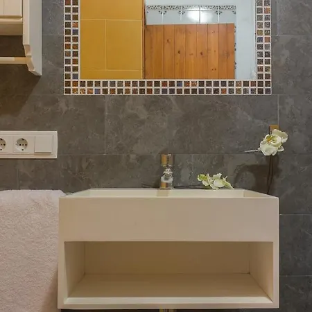 With Sea View And Garden. Apartamento Fornells (Menorca)