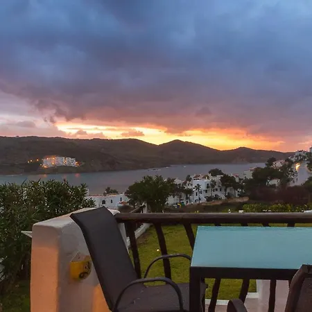 Apartment With Sea View And Garden. Fornells (Menorca)